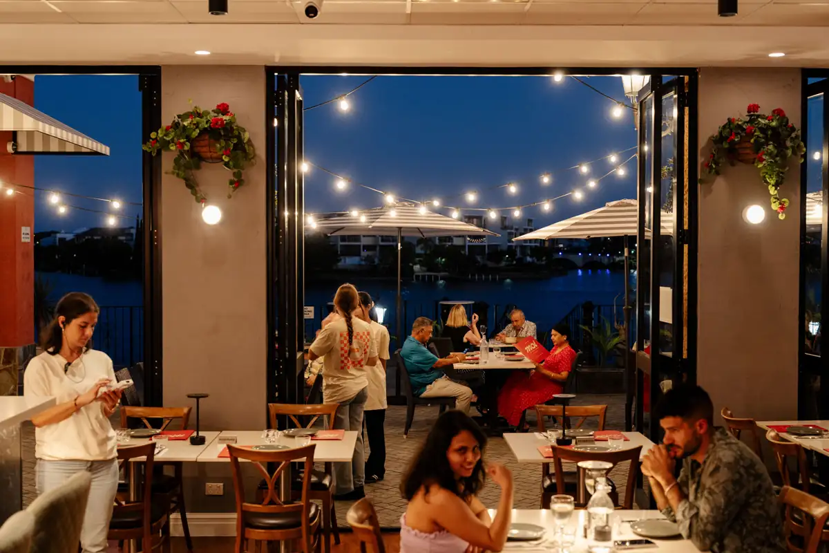 Emerald Lakes dining room at dusk